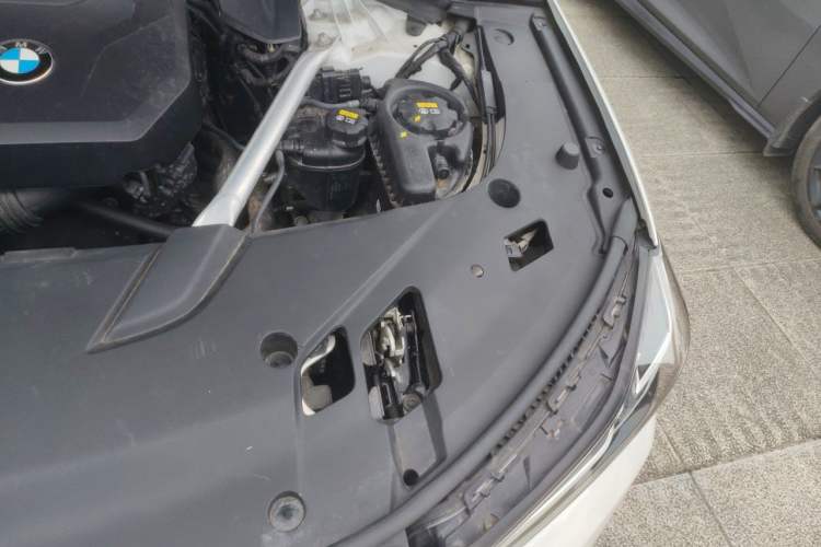Used BMW 6 Series GT 2021 630i Luxury Design Package Engine Bay Left