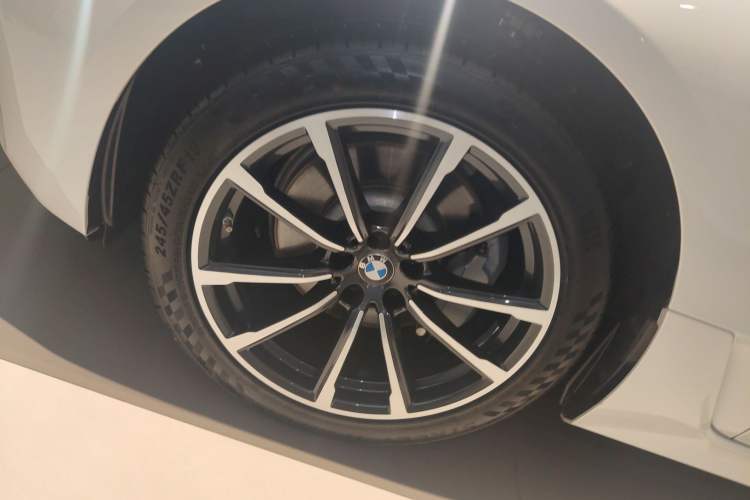 Used BMW 6 Series GT 2021 Updated 630i Luxury Design Package Exterior 4