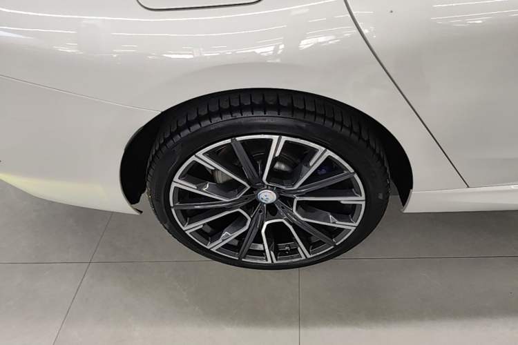 Used BMW 6 Series GT 2021 630i M Sport Grand Touring Edition Exterior 5