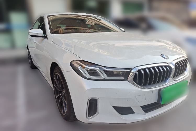 Used BMW 6 Series GT 2021 630i Luxury Design Package Front Right 45 Deg