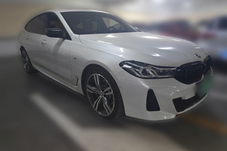 Used BMW 6 Series GT 2021 630i M Sport Package Front Right 45 Deg