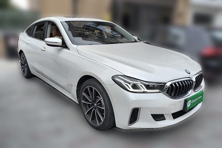 Used BMW 6 Series GT 2021 630i Luxury Design Package Front Right 45 Deg