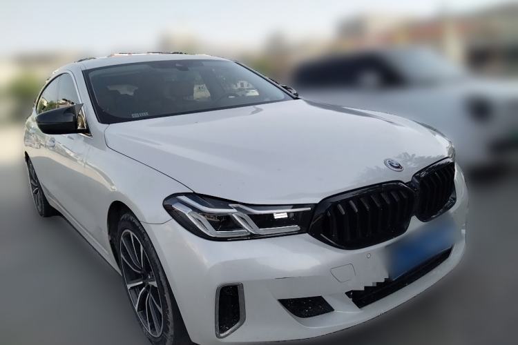 Used BMW 6 Series GT 2021 630i Luxury Design Package Front Right 45 Deg