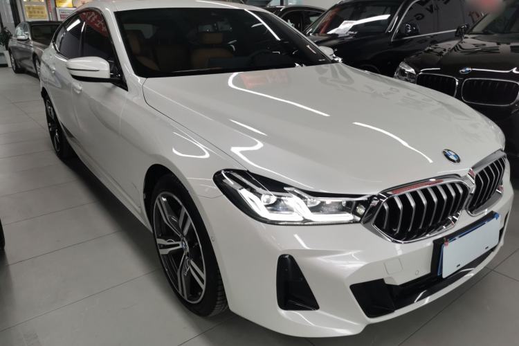 Used BMW 6 Series GT 2021 630i M Sport Package Front Right 45 Deg