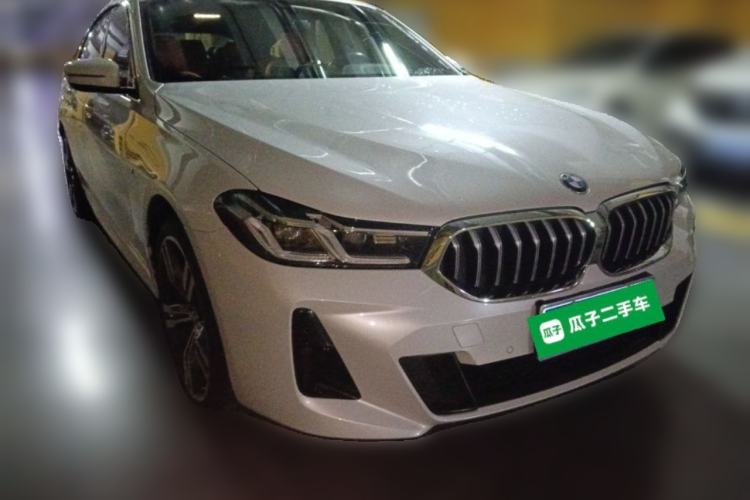 Used BMW 6 Series GT 2021 630i M Sport Package Front Right 45 Deg