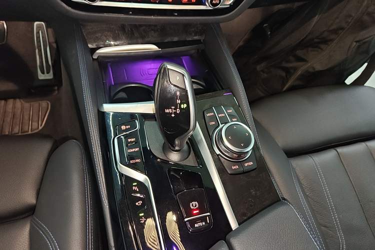 Used BMW 6 Series GT 2021 Restyled 630i M Sport Package Gear Lever
