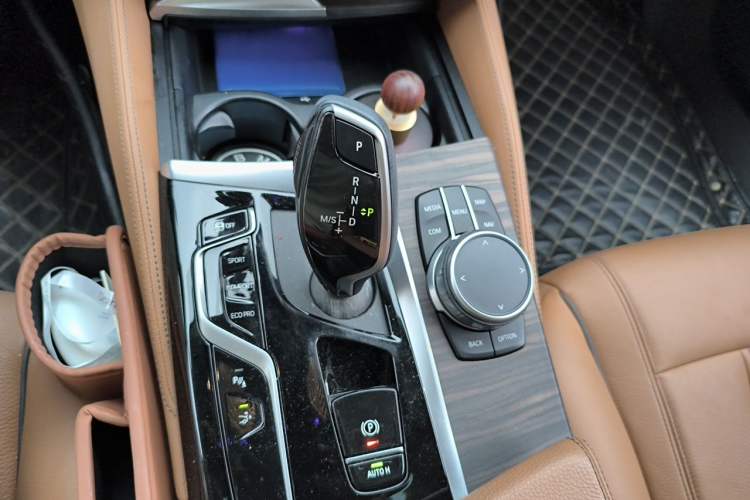 Used BMW 6 Series GT 2021 630i Luxury Design Package Gear Lever
