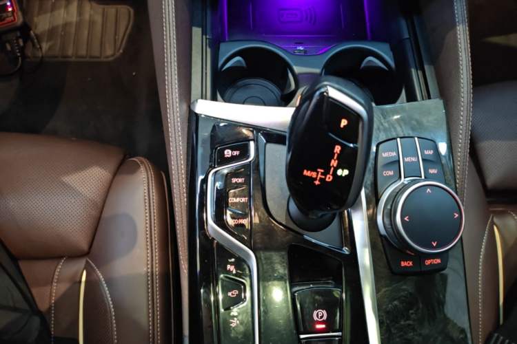 Used BMW 6 Series GT 2021 630i M Sport Grand Touring Edition Gear Lever