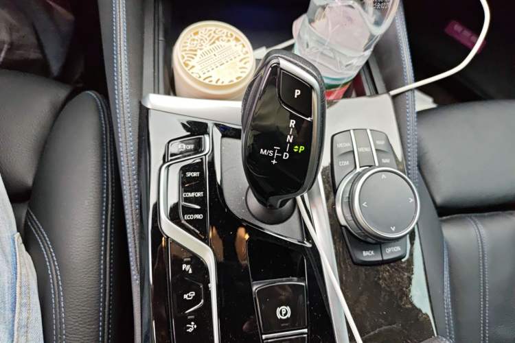 Used BMW 6 Series GT 2021 Restyled 630i M Sport Package Gear Lever