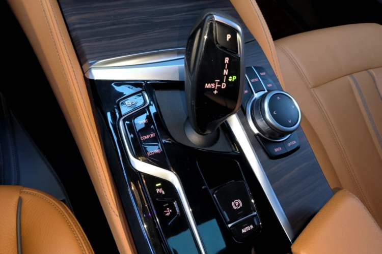 Used BMW 6 Series GT 2021 Updated 630i Luxury Design Package Gear Lever
