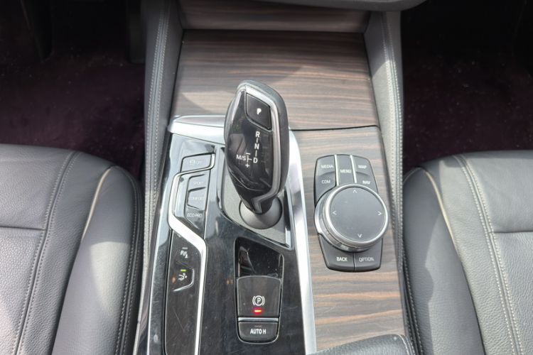 Used BMW 6 Series GT 2021 630i Luxury Design Package Gear Lever