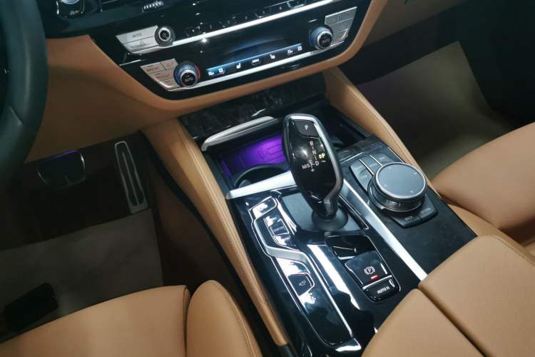 Used BMW 6 Series GT 2021 630i M Sport Package Gear Lever