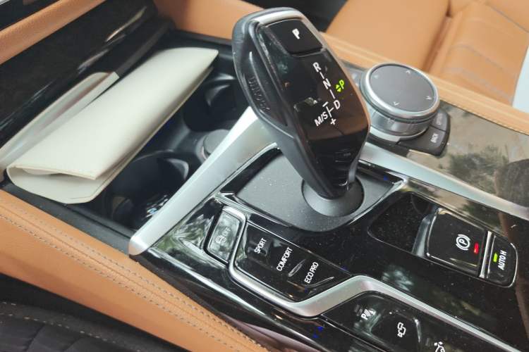 Used BMW 6 Series GT 2021 630i M Sport Package Gear Lever