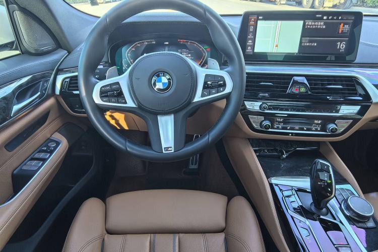 Used BMW 6 Series GT 2021 630i M Sport Package Interior 1