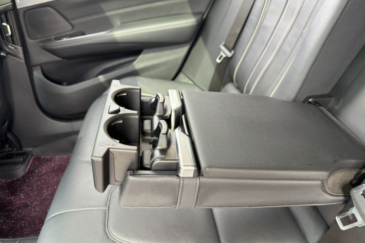 Used BMW 6 Series GT 2021 630i Luxury Design Package Interior 11