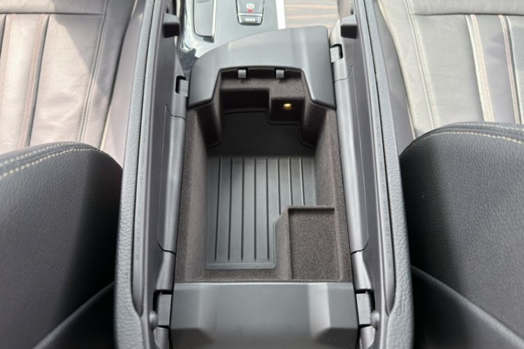 Used BMW 6 Series GT 2021 630i Luxury Design Package Interior 2