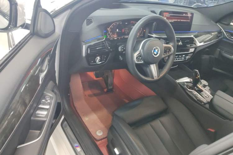 Used BMW 6 Series GT 2021 630i M Sport Package Interior 3