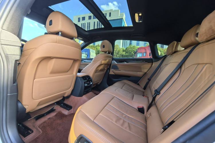 Used BMW 6 Series GT 2021 630i M Sport Package Interior 3