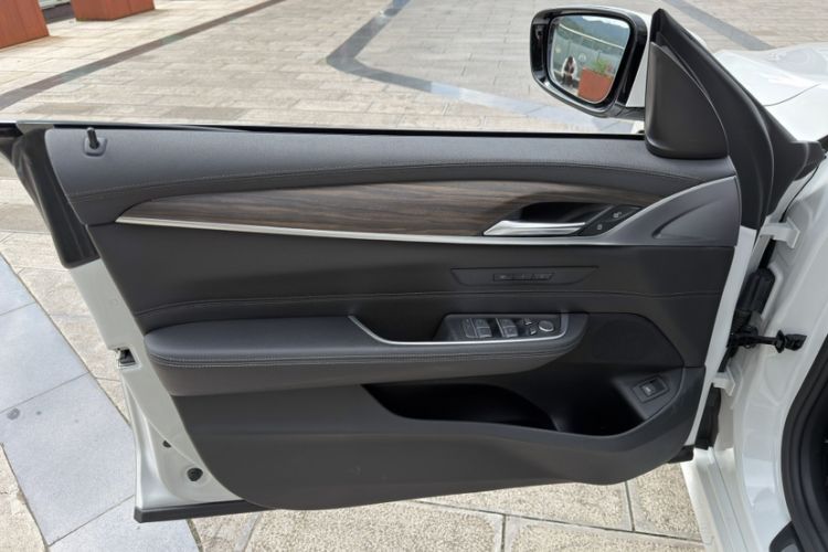 Used BMW 6 Series GT 2021 630i Luxury Design Package Interior 3