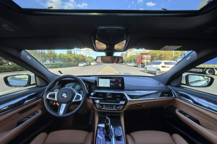 Used BMW 6 Series GT 2021 630i M Sport Package Interior 4