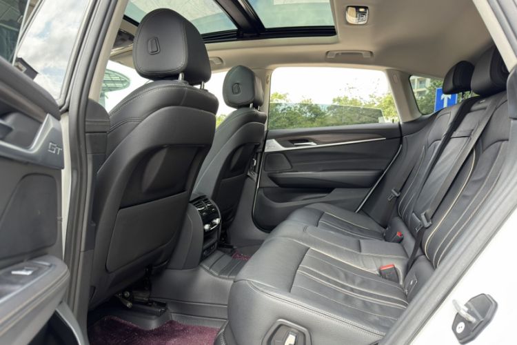 Used BMW 6 Series GT 2021 630i Luxury Design Package Interior 5