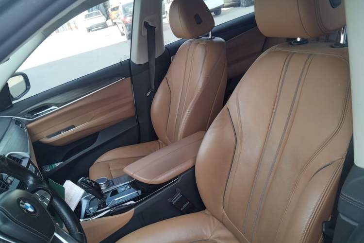 Used BMW 6 Series GT 2021 630i Luxury Design Package Left Front Seat