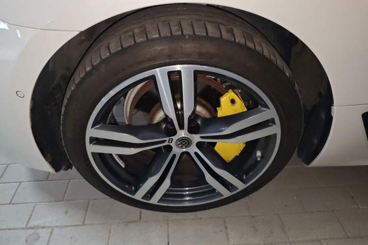 Used BMW 6 Series GT 2021 630i M Sport Package Left Front Wheel Hub