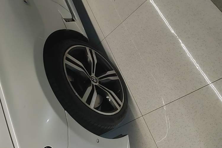 Used BMW 6 Series GT 2021 630i M Sport Package Left Front Wheel Hub