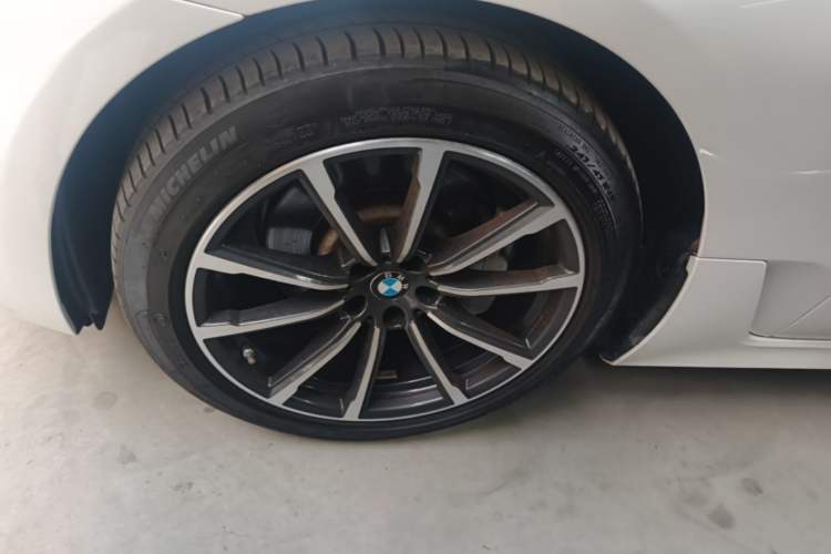 Used BMW 6 Series GT 2021 630i Luxury Design Package Left Front Wheel Hub