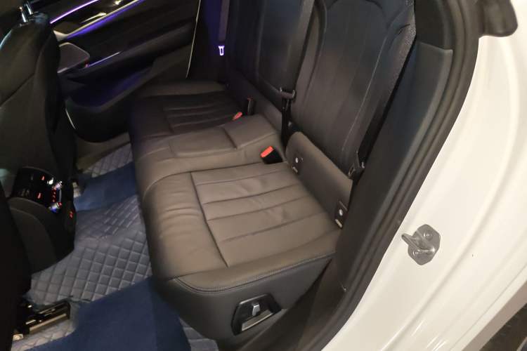 Used BMW 6 Series GT 2021 630i M Sport Package Left Rear Seat