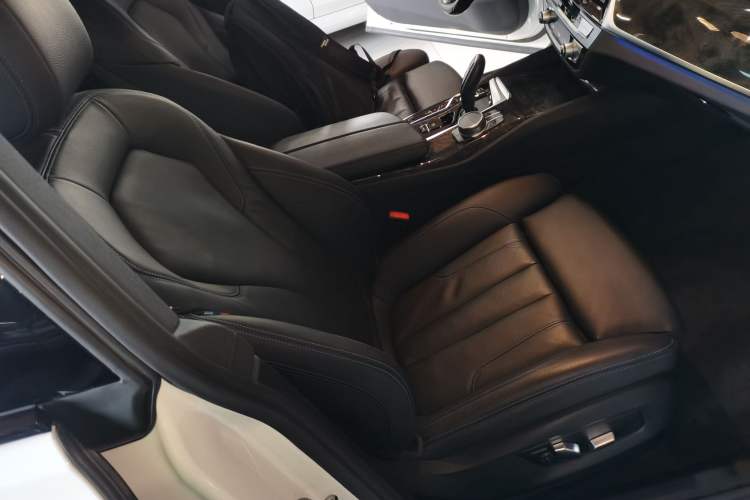Used BMW 6 Series GT 2021 630i M Sport Package Right Front Seat