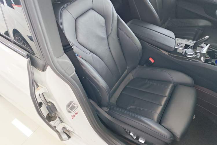 Used BMW 6 Series GT 2021 Restyled 630i M Sport Package Right Front Seat