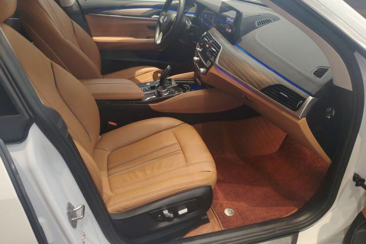 Used BMW 6 Series GT 2021 Updated 630i Luxury Design Package Right Front Seat