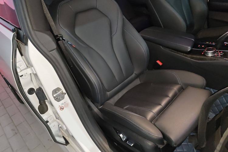 Used BMW 6 Series GT 2021 630i M Sport Package Right Front Seat