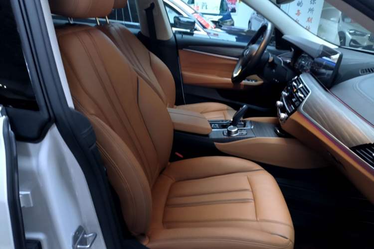 Used BMW 6 Series GT 2021 Updated 630i Luxury Design Package Right Front Seat