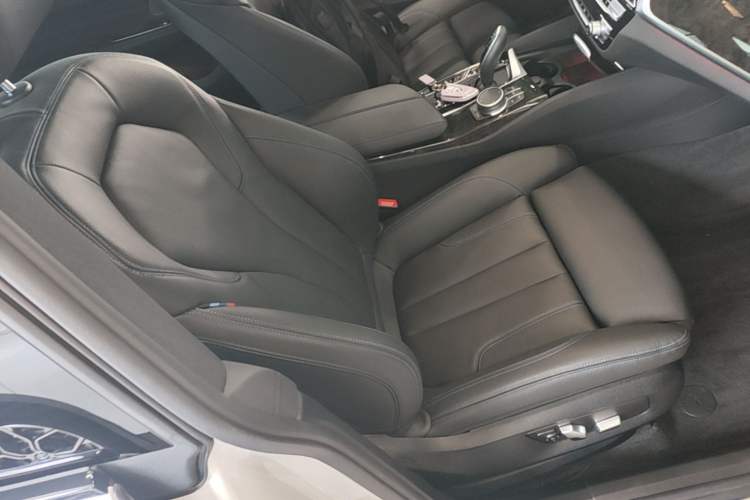 Used BMW 6 Series GT 2021 Restyled 630i M Sport Package Right Front Seat