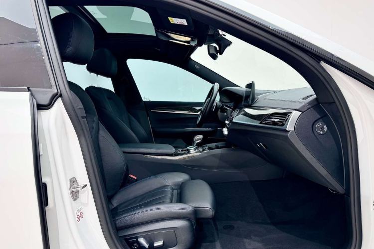 Used BMW 6 Series GT 2021 Restyled 630i M Sport Package Right Front Seat