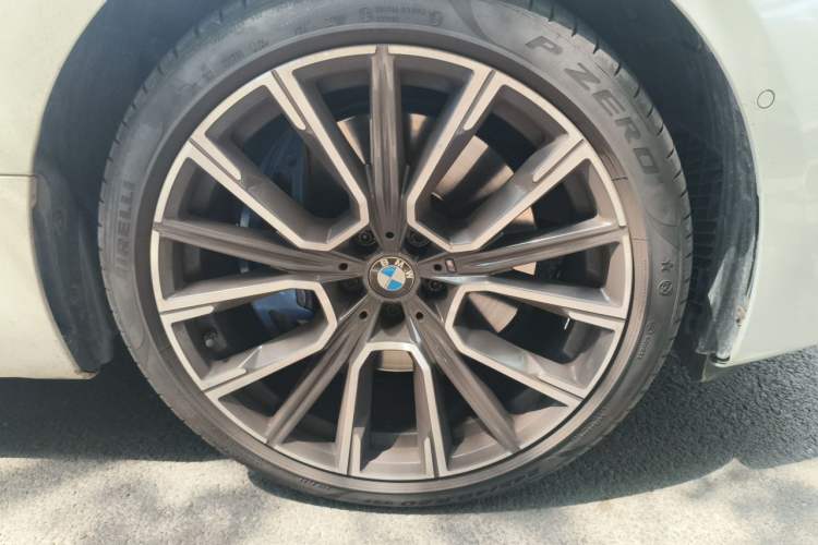 Used BMW 6 Series GT 2021 630i M Sport Grand Touring Edition Right Front Wheel Hub