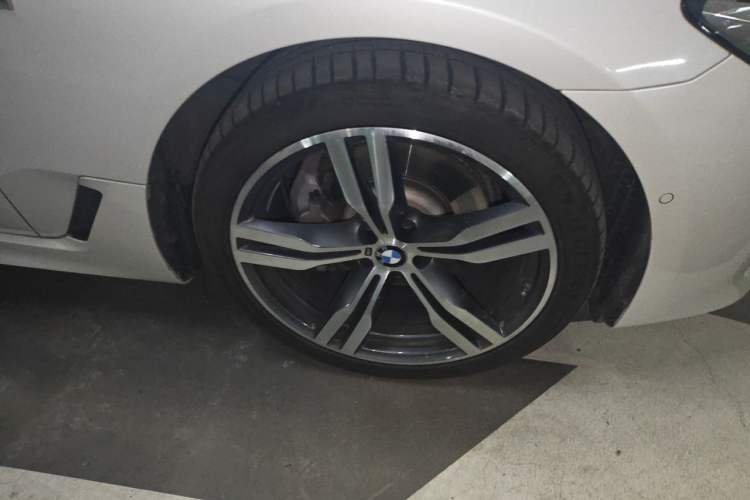 Used BMW 6 Series GT 2021 630i M Sport Package Right Front Wheel Hub