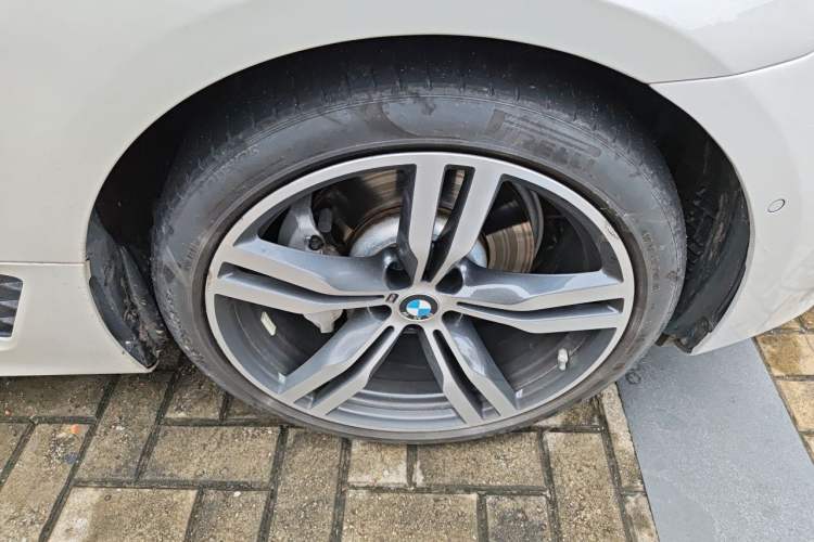 Used BMW 6 Series GT 2021 Restyled 630i M Sport Package Right Front Wheel Hub