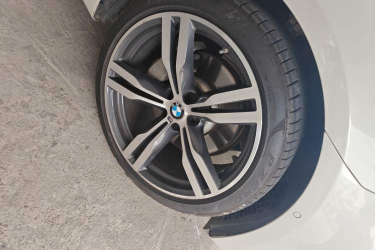 Used BMW 6 Series GT 2021 Restyled 630i M Sport Package Right Front Wheel Hub