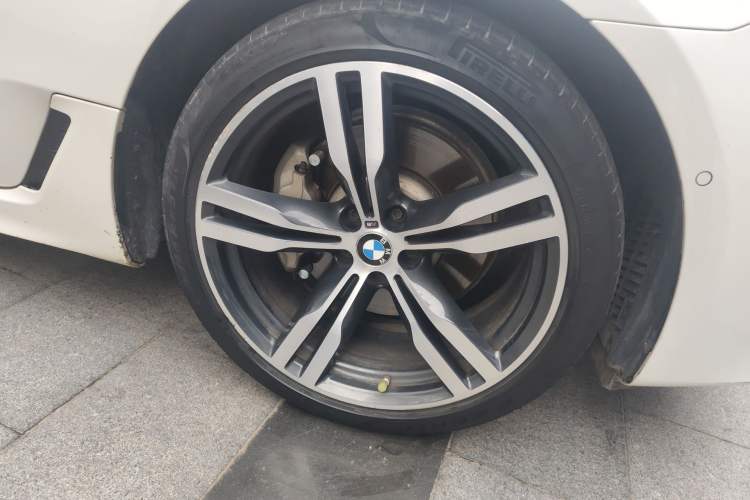 Used BMW 6 Series GT 2021 630i M Sport Package Right Front Wheel Hub