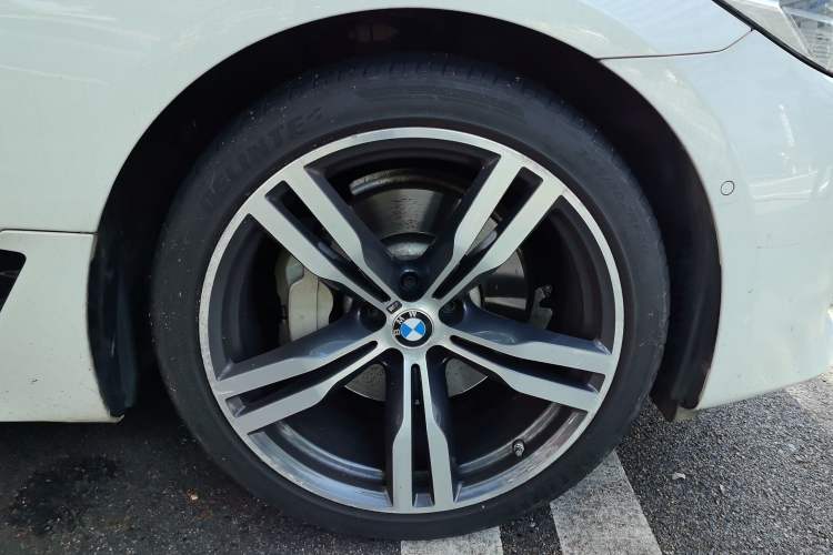 Used BMW 6 Series GT 2021 630i M Sport Package Right Front Wheel Hub