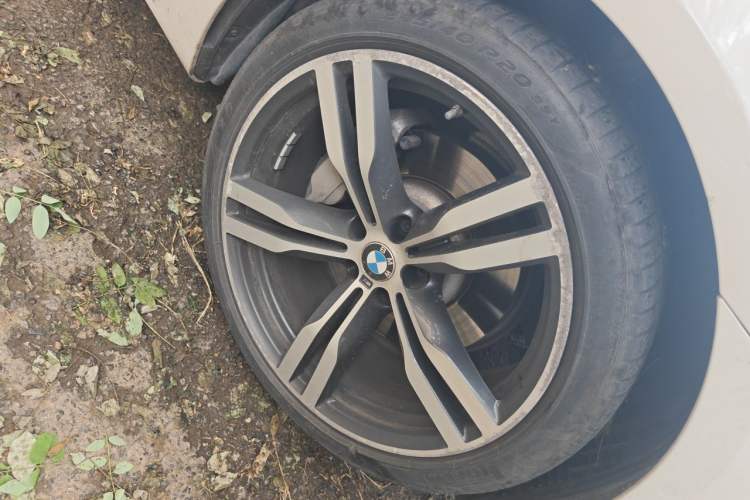 Used BMW 6 Series GT 2021 630i M Sport Package Right Front Wheel Hub