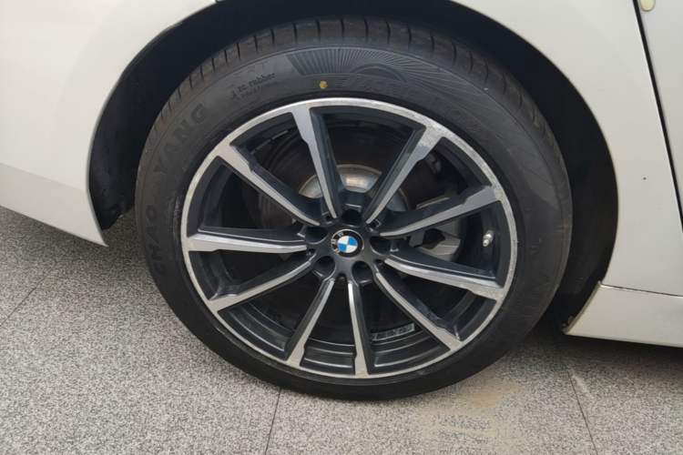 Used BMW 6 Series GT 2021 630i Luxury Design Package Right Rear Wheel Hub
