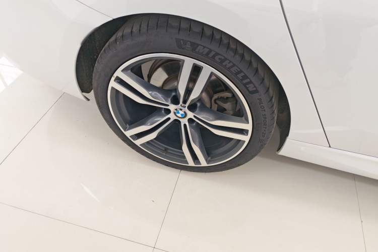 Used BMW 6 Series GT 2021 Restyled 630i M Sport Package Right Rear Wheel Hub