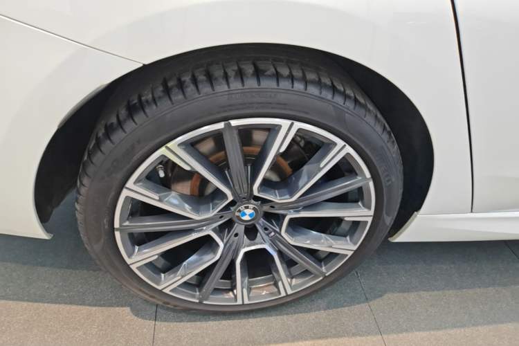 Used BMW 6 Series GT 2021 630i M Sport Grand Touring Edition Right Rear Wheel Hub