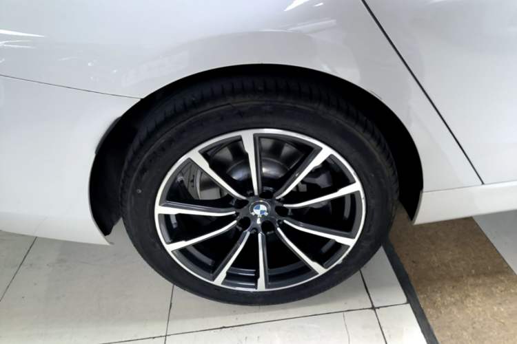 Used BMW 6 Series GT 2021 Updated 630i Luxury Design Package Right Rear Wheel Hub
