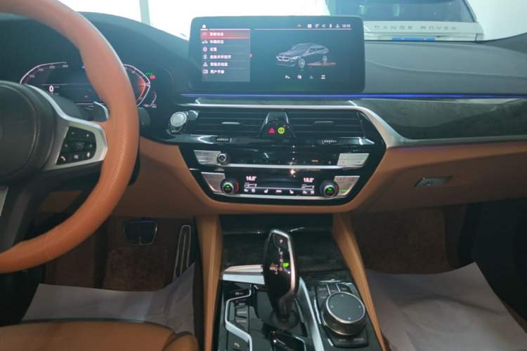 Used BMW 6 Series GT 2022 630i M Sport Package Audio And AC Panel