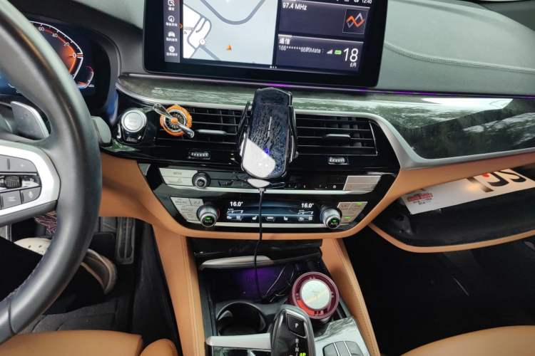 Used BMW 6 Series GT 2022 630i M Sport Package Audio And AC Panel
